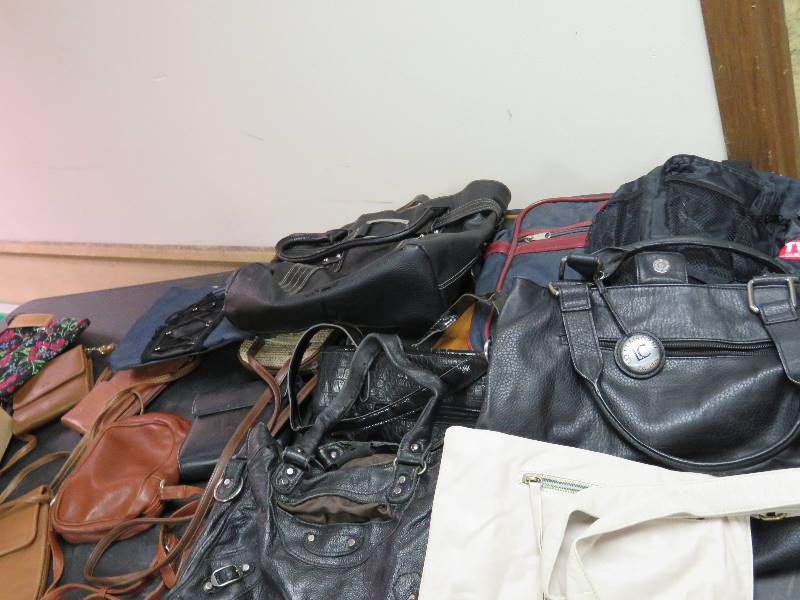Purse lot