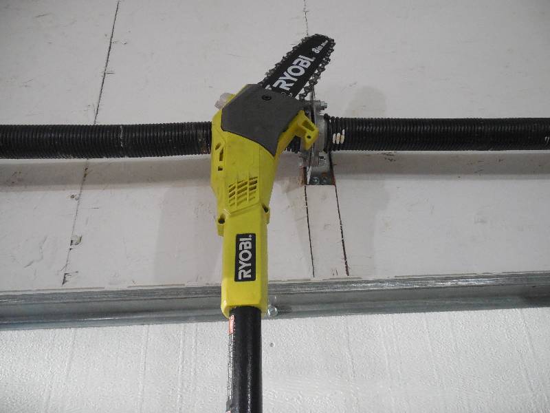 lot 14 image: Ryobi ONE 8 in. 18-Volt Lithium-Ion Cordless Pole Saw