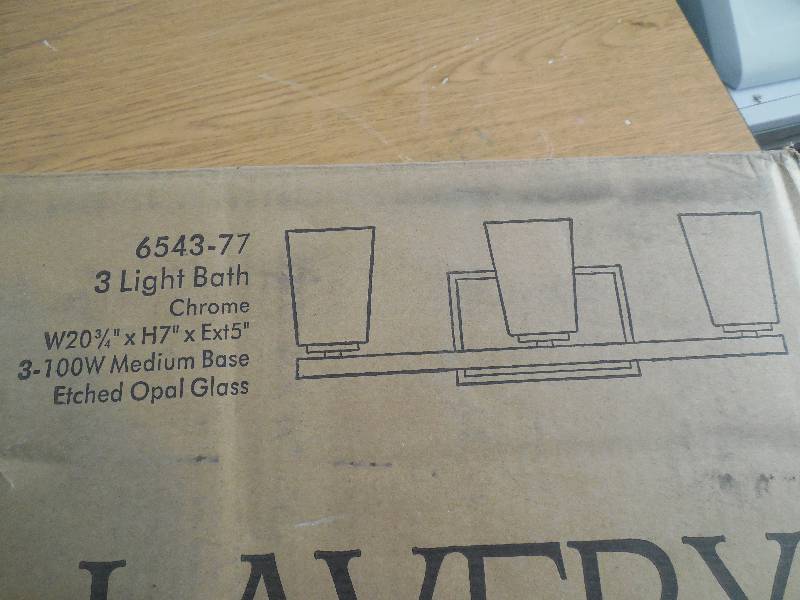 lot 46 image: Minka Lavery City Square 3-Light Chrome Bath Light