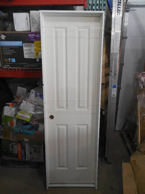 lot 66 image: 24 WHITE 6 PANEL INTERIOR DOOR