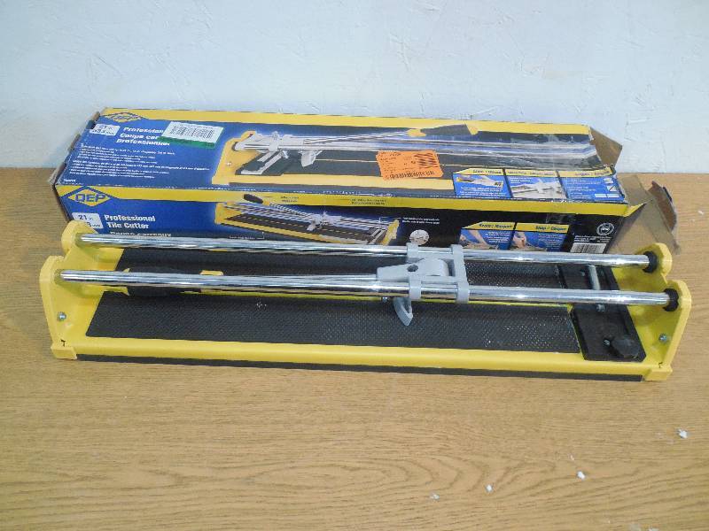 lot 99 image: 21 Professional Tile Cutter