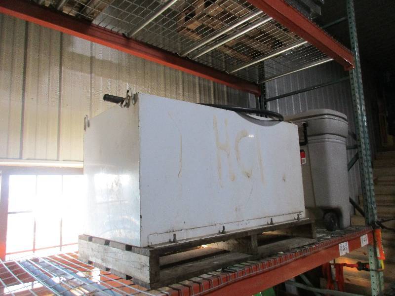 lot 12 image: Weatherguard Fuel Tank