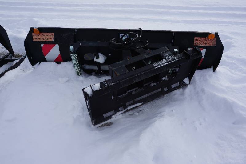 Universal Mount Bobcat Skid Loader Skid Steer 7 1/2' Snow Plow ...