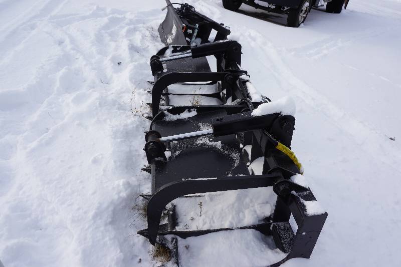 Universal Mount Bobcat Skid Loader Skid Steer Heavy Duty 84 Double Root Grapple Bucket