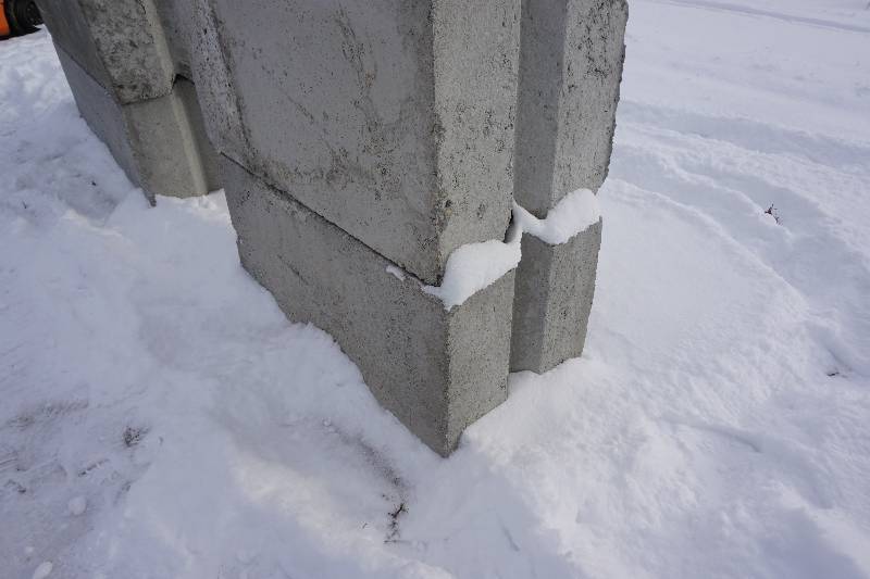 4 Concrete Block