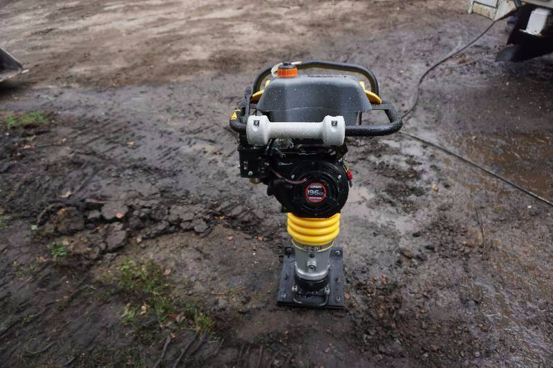 AJLR Model RM196LC Jumping Jack Plate Packer