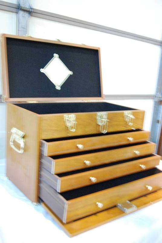 4-drawer Collectors Chest