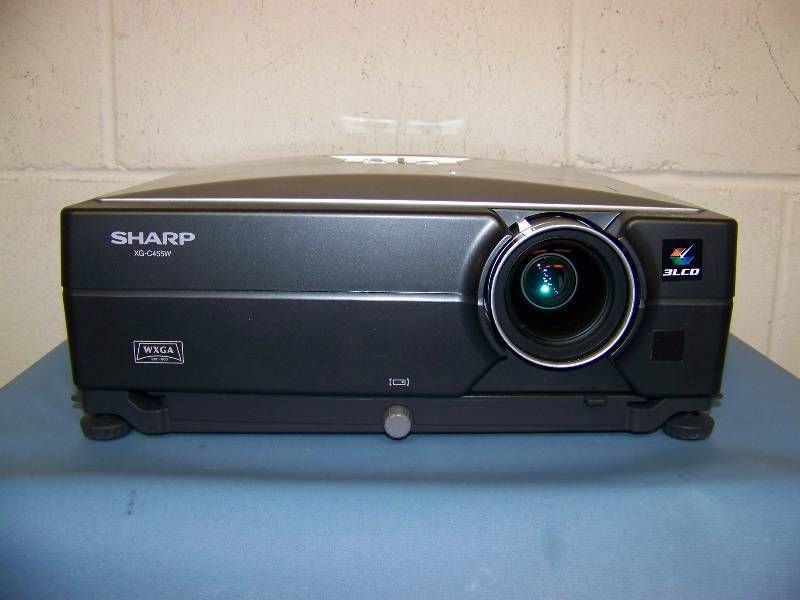 lot 11 image: Sharp, XG-C455W, LCD Projector with Remote Control and Travel Bag