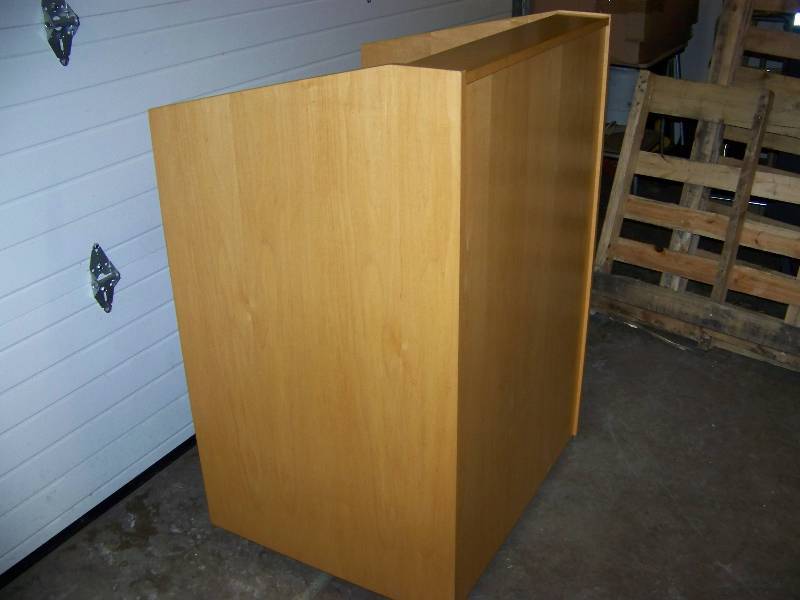 lot 69 image: Podium  Lecturn on Wheels