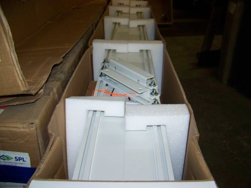 lot 21 image: Da-Lite, Advantage Deluxe, 110 Diagonal, Powered (Electric), Movie  Projection Screen with 3 Button Control Switch - BRAND NEW