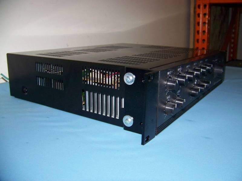 lot 38 image: TOA, 700 Series, 9-Channel, 240 Watt, Mixer  Amplifier  Amp