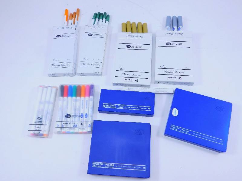 Lot of Creative Memories Pens, Markers, and Paint Pens