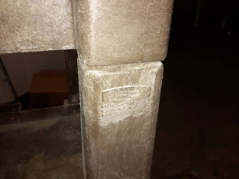 Cleaning Caddy, No bag, Cant make out the maker name