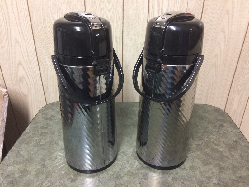 lot 36 image: 2 SERVICE IDEAS MFG AIR POTS