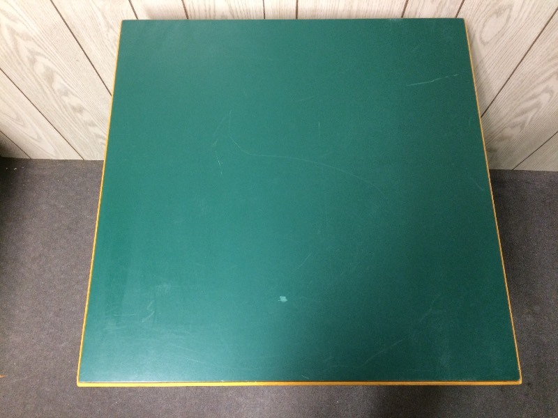 lot 43 image: CAF KITCHEN TABLE GREEN LAMINATE TOP