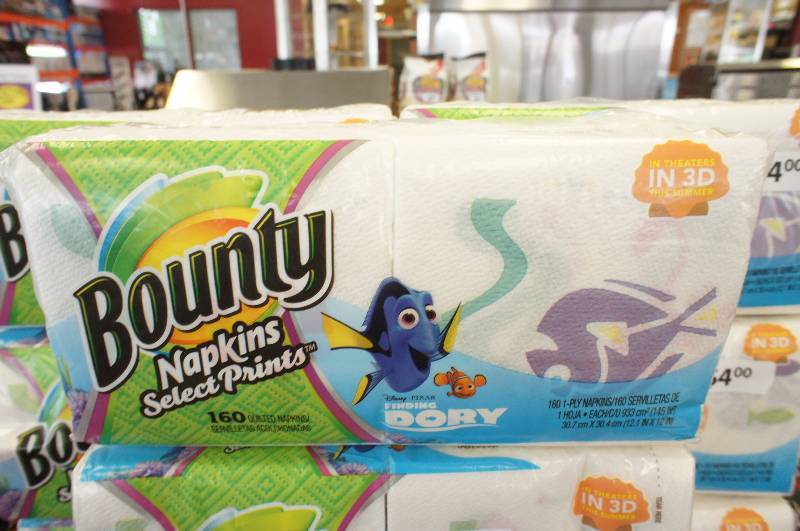 lot 9 image: Lot of 9 - New Bounty Paper Napkins, Finding Dory Select Prints - 160 ct Per Package