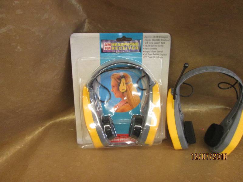 lot 20 image: Case of AM-FM Headphone Receivers...