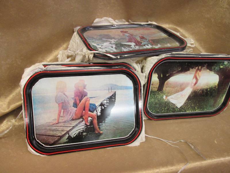 lot 56 image: Lot of 18 Serving Trays...