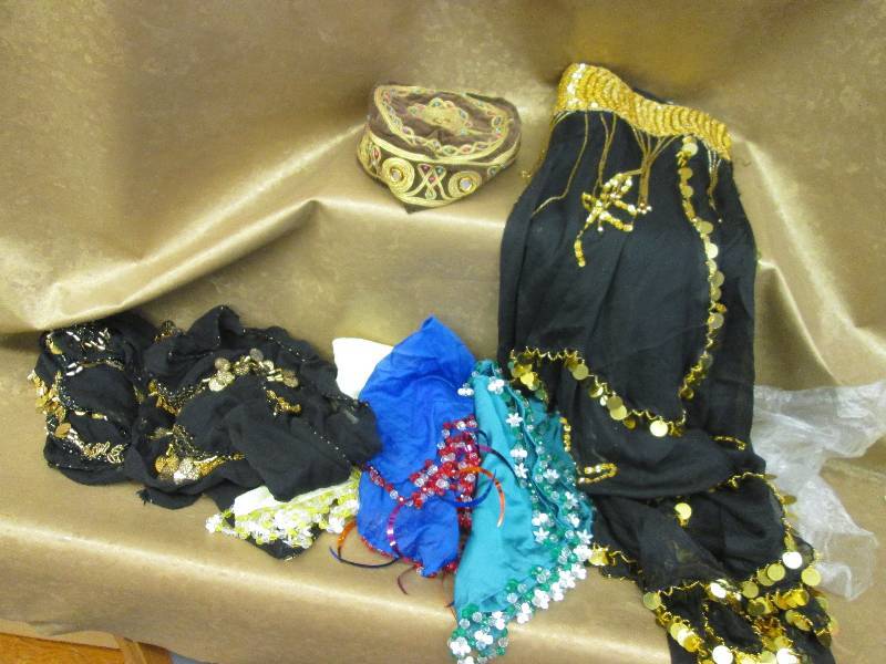 lot 74 image: Lot of 7 Belly Dancing Item...