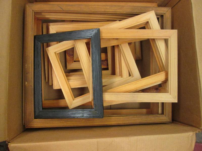 lot 78 image: Assorted Sized Wood Frames great fo...