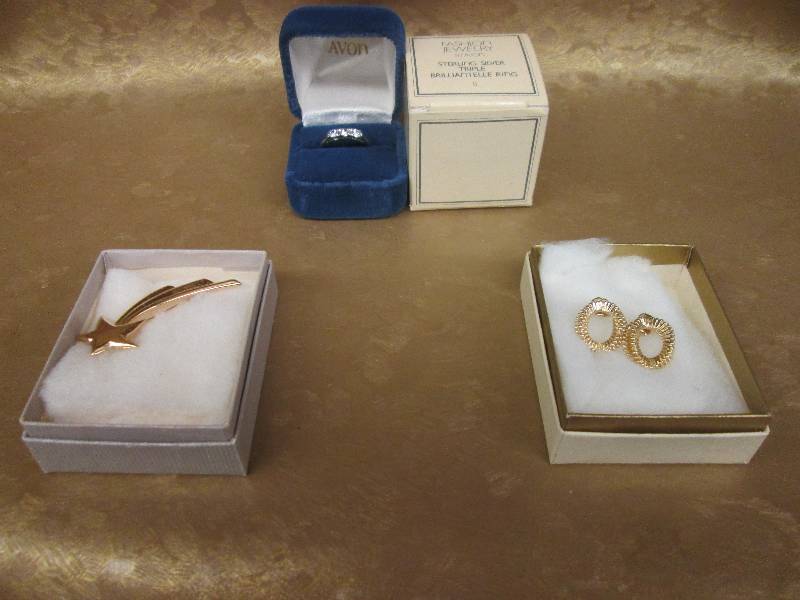 lot 98 image: avon sterling silver rings,earrings...