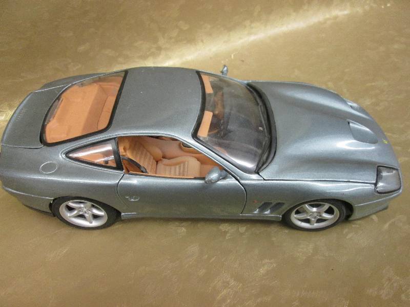 lot 203 image: 118 scale Grey Ferarri...