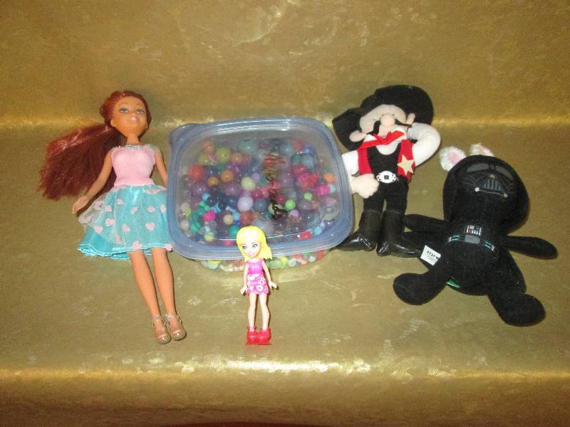 lot 233 image: Beads and misc. dolls including Dar...