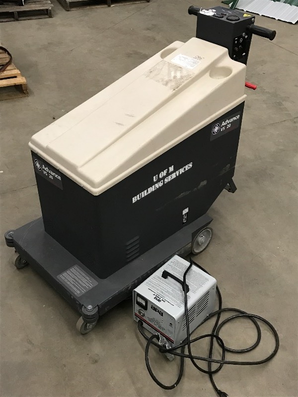 lot 9 image: Advance VS20 Floor Scrubber