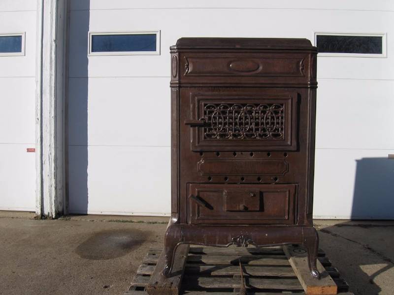 Griswold Cast Iron Parlor Wood Stove Loretto Equipment 314 KBID