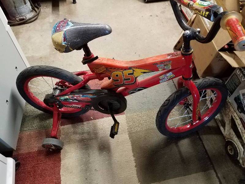 Huffy Disney Pixar Cars 16 Kids Bike