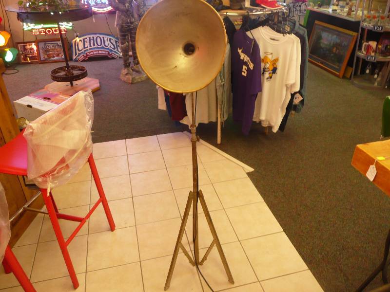 Industrial Vintage Victor adjustable work spot  photo light - steampunk - Rare & Very Cool