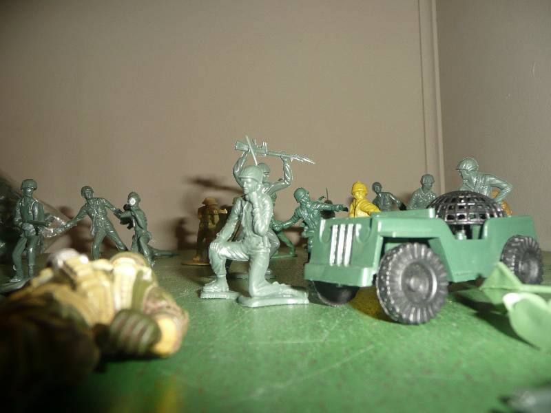 Large Vintage Army Man Group - See Pictures, These Are The Real Deal