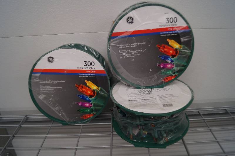 lot 15 image: 3 G.E. 300 mini light rolls