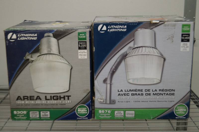 lot 17 image: Area Lights