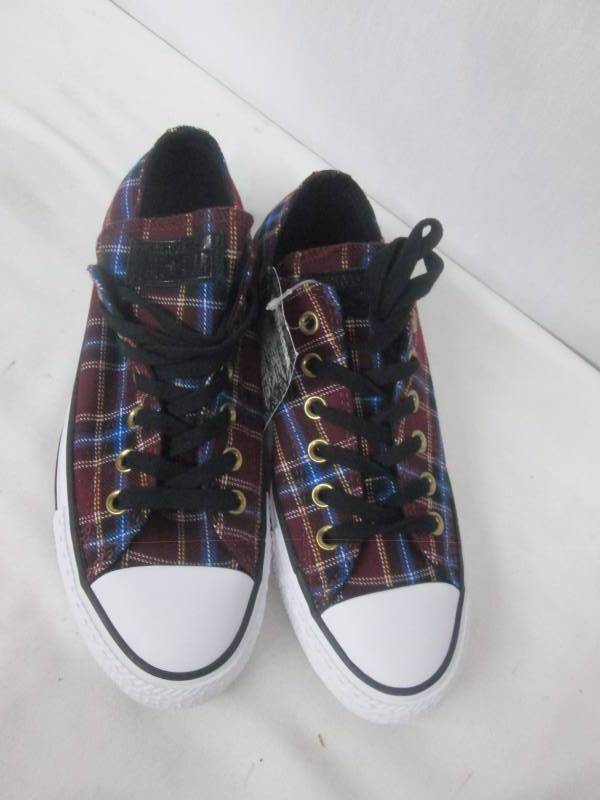lot 35 image: Converse CTAS Womens Plaid Oxford