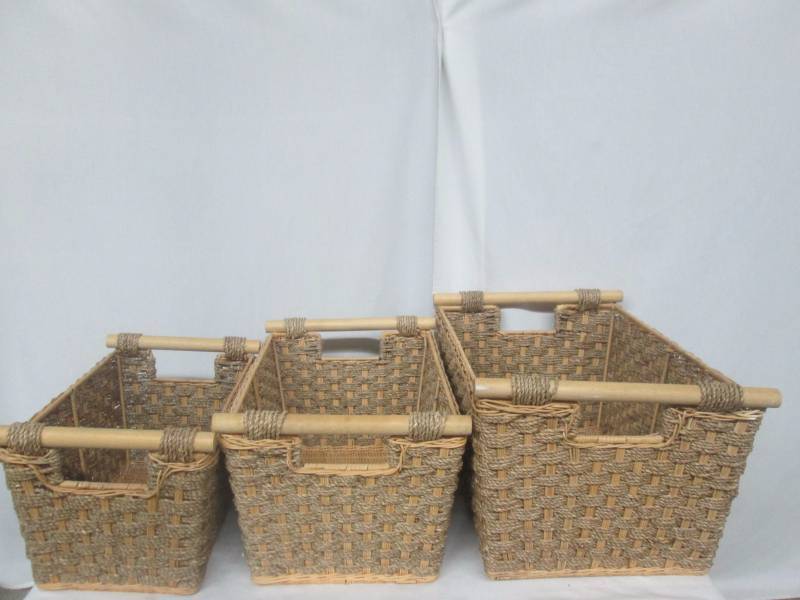 lot 70 image: 3 Wicker Baskets