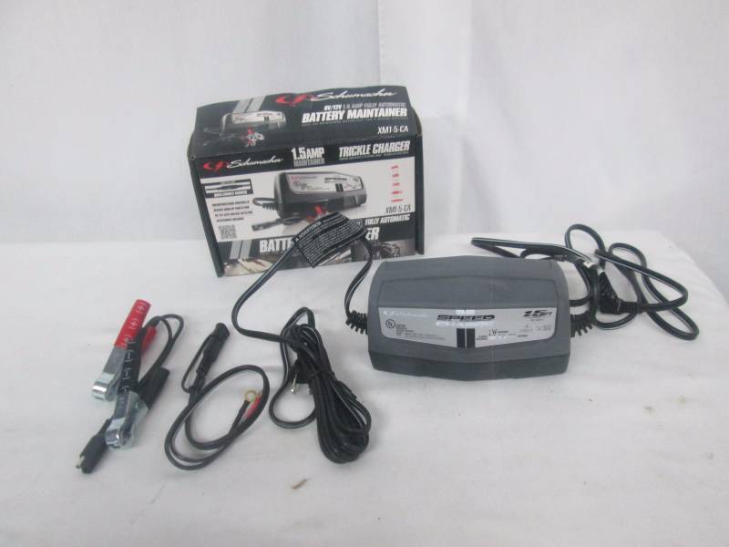 lot 59 image: Automatic Trickle Charger