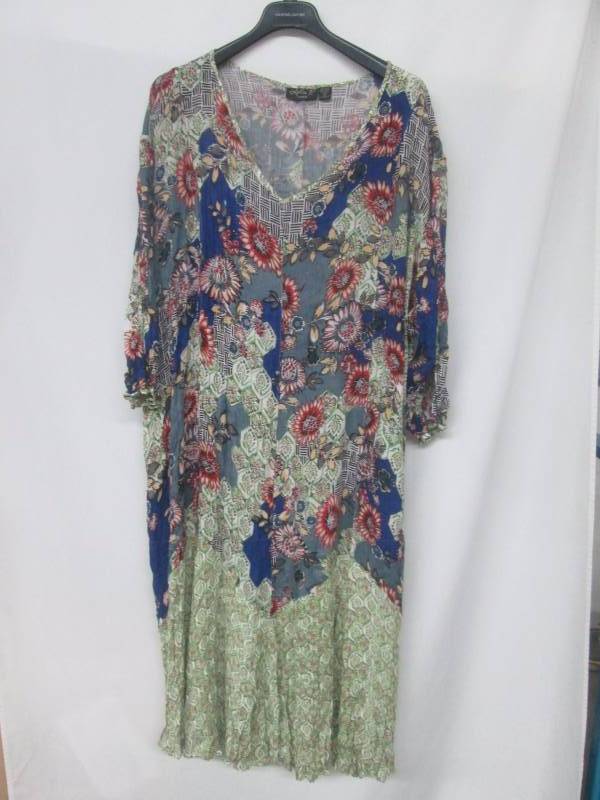 lot 51 image: Lola P Plus Twin Print Dress