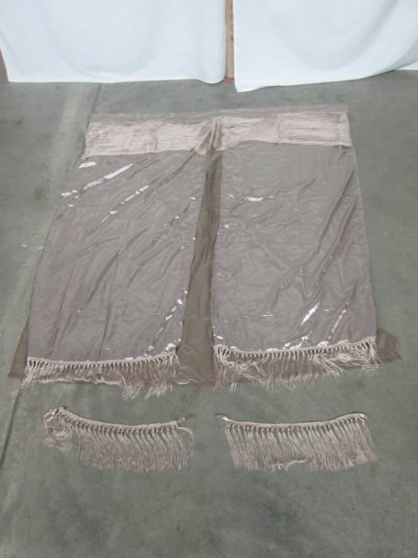 lot 65 image: McLeland Design Halley 56 x 63 6-Pc. One-Rod Drapery Set