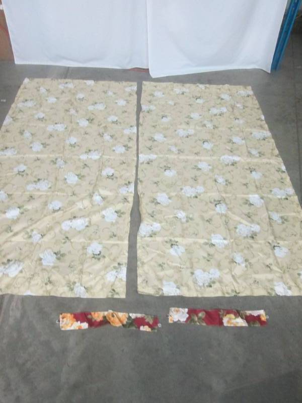 lot 88 image: Alcove Cherie 84 x 84 Panel Pair