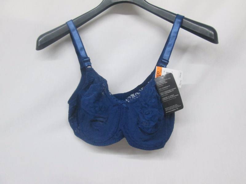 lot 77 image: Bali Lace Seamless Underwire Bra
