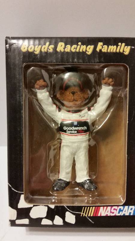 lot 20 image: Lot of (2) Boyds Racing Family Ornaments - Dale Earnhardt Sr and Jr. Nice Collectables