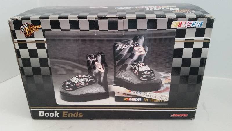 lot 19 image: Winners Circle NASCAR Dale Earnhardt Book Ends - New in Original Box
