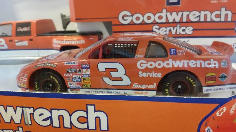 lot 1 image: Brookfield Collection NASCAR Wheaties #3 Dale Earnhardt Three Piece Limited Edition Collectors Set - See Pictures