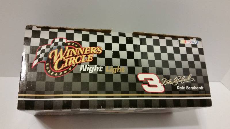 lot 26 image: Winners Circle #3 Dale Earnhardt Night Light New in Box