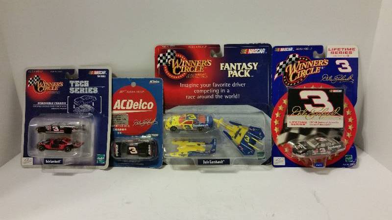 Lot of (4) Winner's Circle and AC Delco 1:64th (Matchbox) Dale