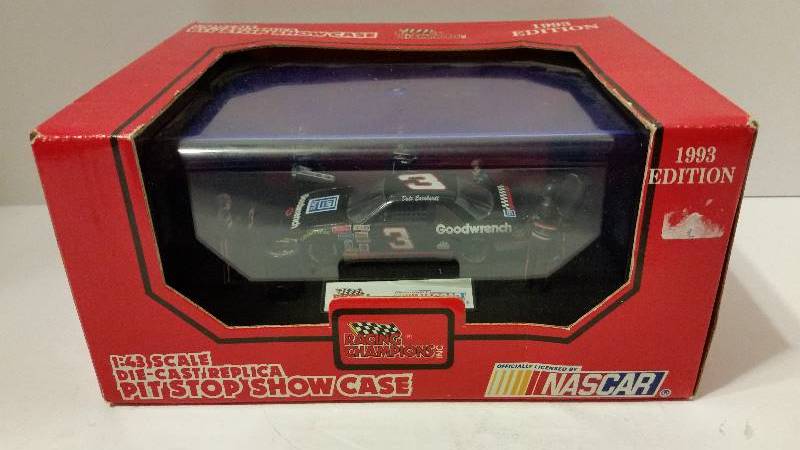 lot 128 image: Racing Champions 1993 Edition 143rd Scale Pit Stop Showcase Featuring Dale Earnhardt and the #3 Gm Goodwrench Chevrolet