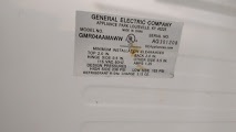 lot 5 image: GE Mini Fridge