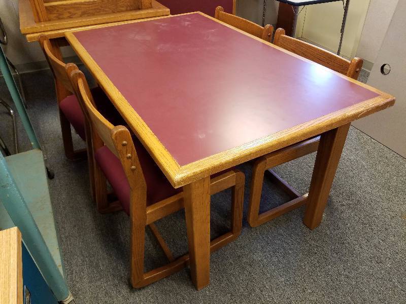 lot 54 image: Table and chairs