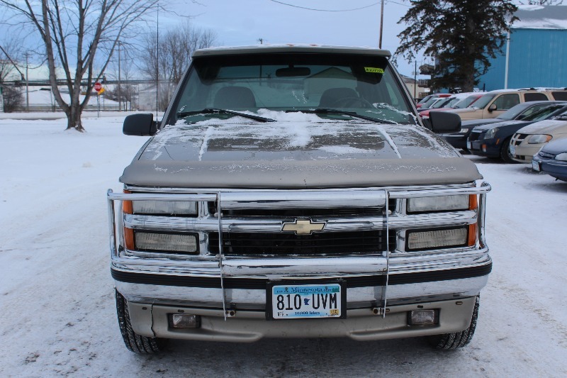 2000 Chevrolet K3500 4x4 Extended Cab Dually - Low Miles